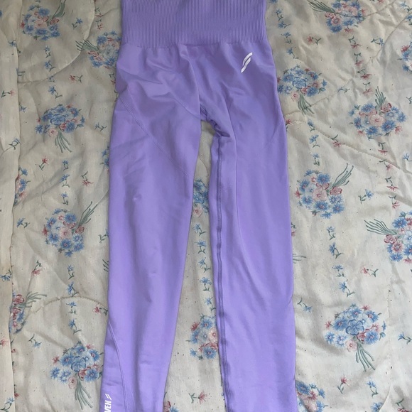 Doyoueven seamless lilac leggings - Picture 2 of 5